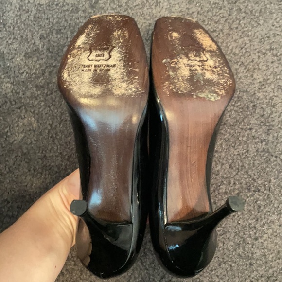 Stuart Weitzman black patent leather pump size 6.5 - Picture 9 of 11
